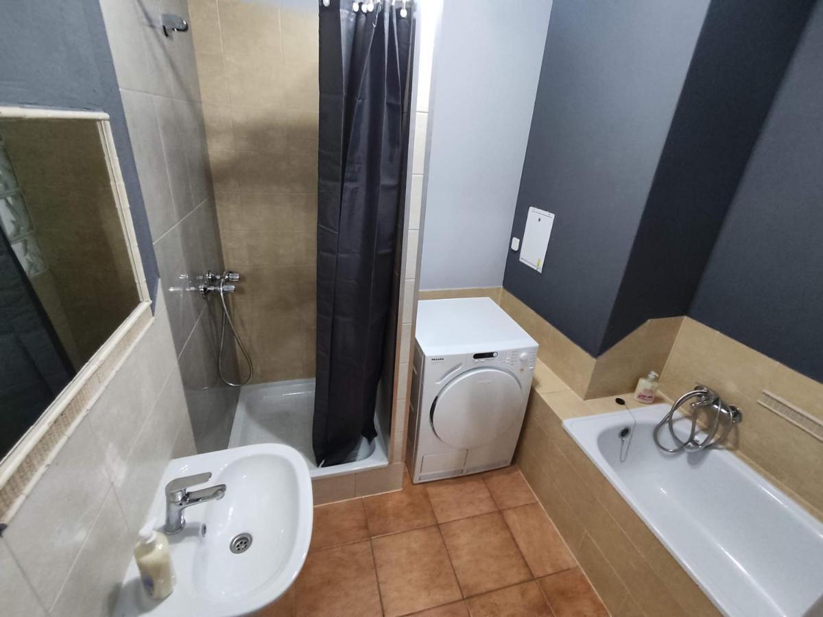 3030 Jana Spychalskiego 32 - Tanie Pokoje W Apartamencie - Samodzielne Zameldowanie - Self Check In Posen Exterior foto